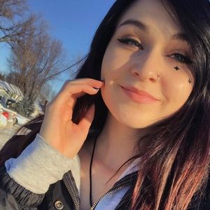 Meet your Posher, Alicia